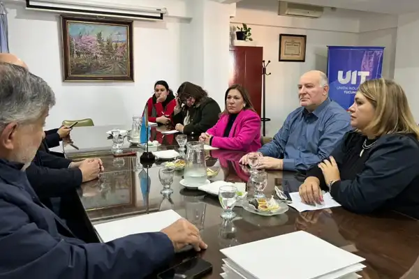 Beatriz Avila se reunió con industriales para acordar una agenda parlamentaria para la producción