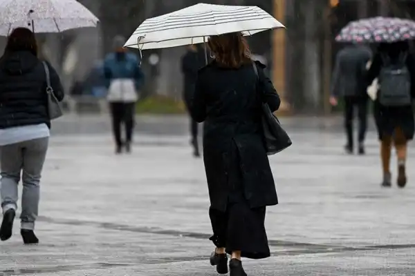 Alerta amarilla por frío extremo, vientos y lluvias en gran parte del país este lunes: cuáles son las provincias afectadas