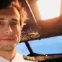 Revelan cuál fue la última frase del instructor que se arrojó del avión antes de que su alumna lograra aterrizar