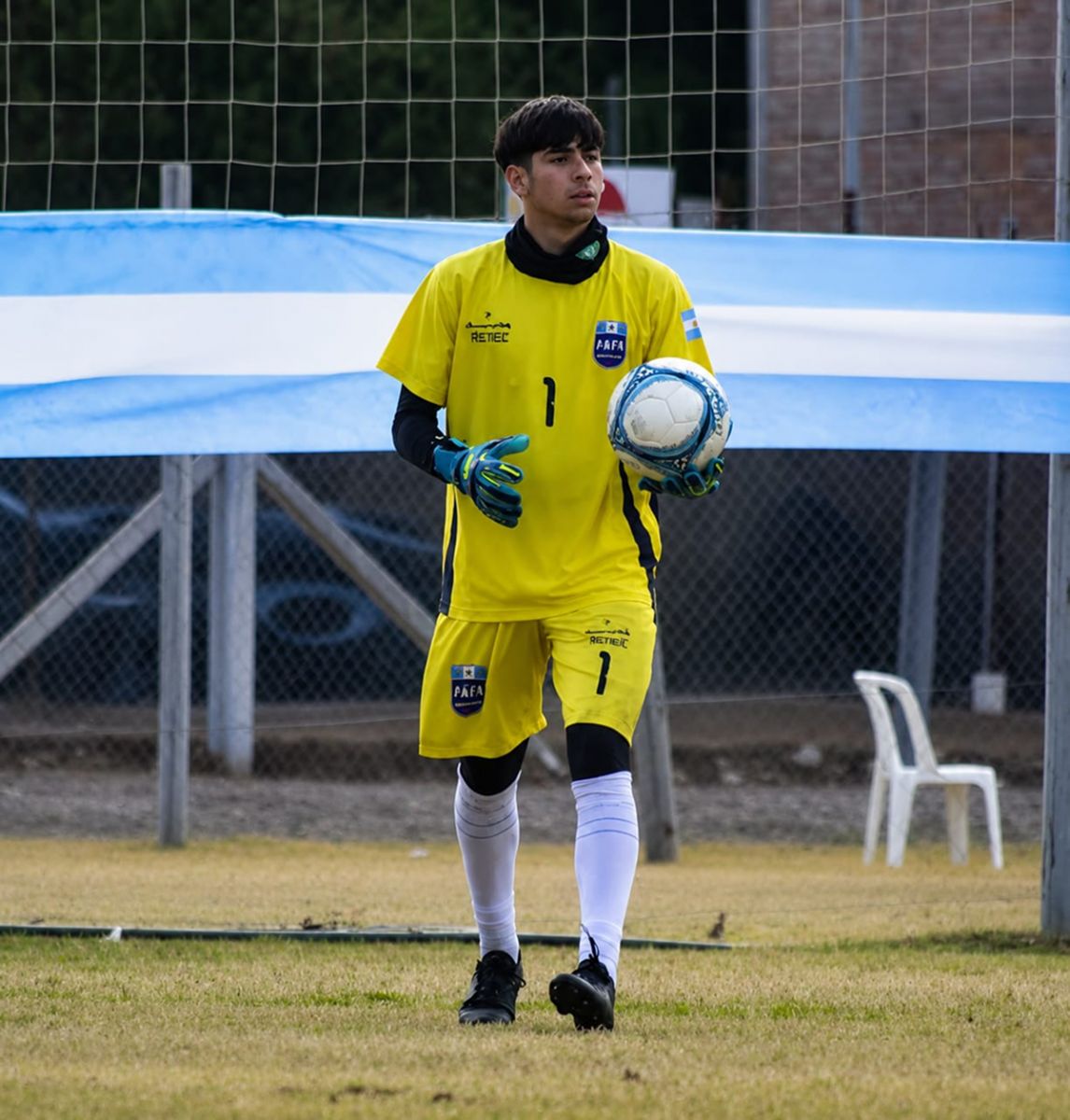 ENTRENANDO. Lucas Paz tiene 20 años, nació en Gobernador Garmendia y es el único tucumano convocado a la Selección Argentina de fútbol para hipoacúsicos.