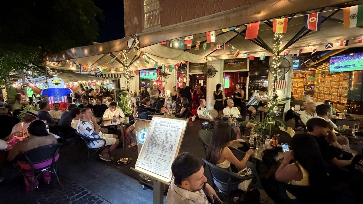 MIAMI. Los bares, siempre llenos durante el Mundial.