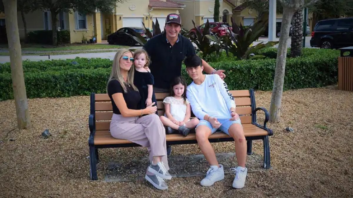 Néstor Miotti y su familia