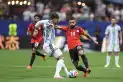 La estirpe del campeón le alcanzó a la Argentina para sobrevivir, pero debe aparecer el fútbol para poder defender la corona