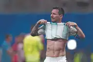 Durante casi 80 minutos Messi pareció un futbolista más; los últimos 10 nos recordaron que nunca lo será