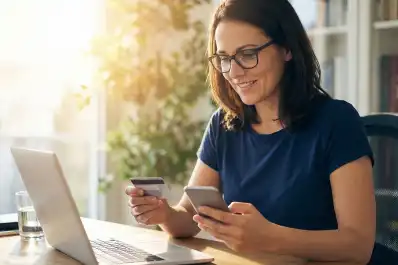 Pago anticipado con tarjeta de crédito: el hack para mejorar tu scoring financiero