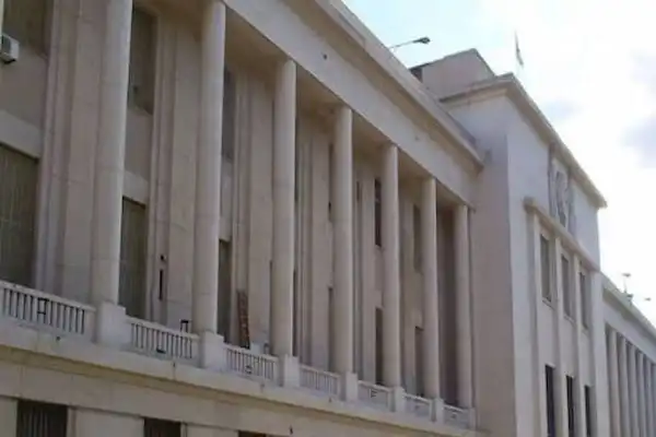 Por el beneficio de la duda, la Corte anuló un fallo condenatorio por abuso sexual y dictó la absolución de los dos acusados