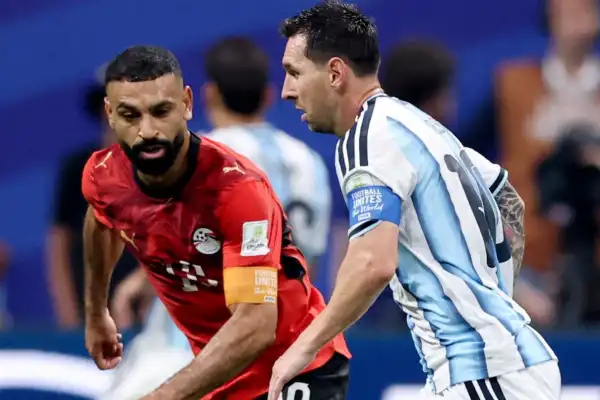 Video: la reacción de Mohamed Salah cuando Lionel Messi falló el penal ante Egipto