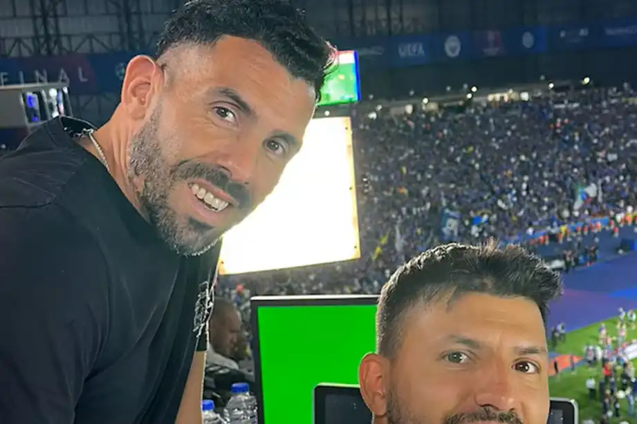 De la angustia a la locura total: las tremendas reacciones de Tevez y el Kun Agüero a la épica remontada de la Selección ante Egipto
