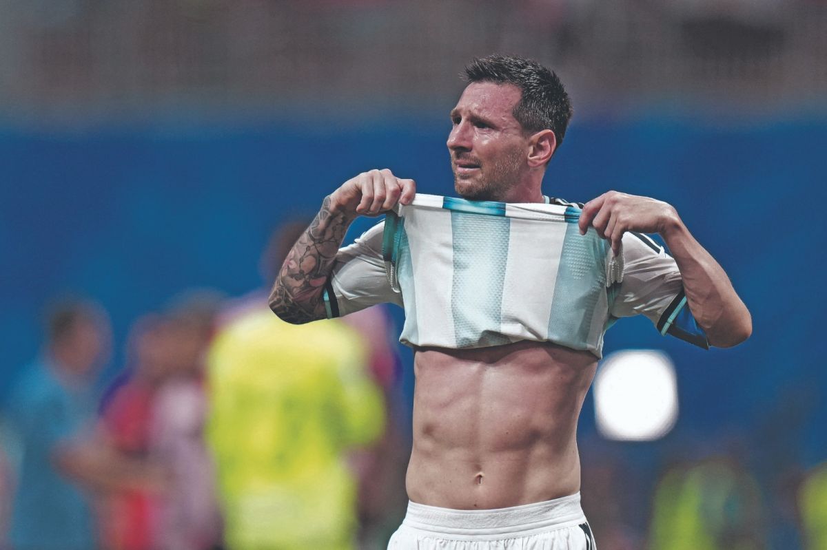 EMOCIÓN. Lionel Messi no pudo contener el llanto tras el pitazo final.