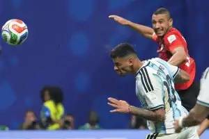 Cristian Romero, el defensor que Scaloni convirtió en “9” para iniciar la remontada de Argentina