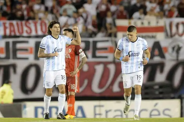 Jugó en Atlético Tucumán, le convirtió a River y estuvo a un paso de jugar un Mundial con Egipto