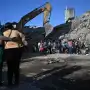 Terremotos en Venezuela: buscan sustento entre los escombros de La Guaira