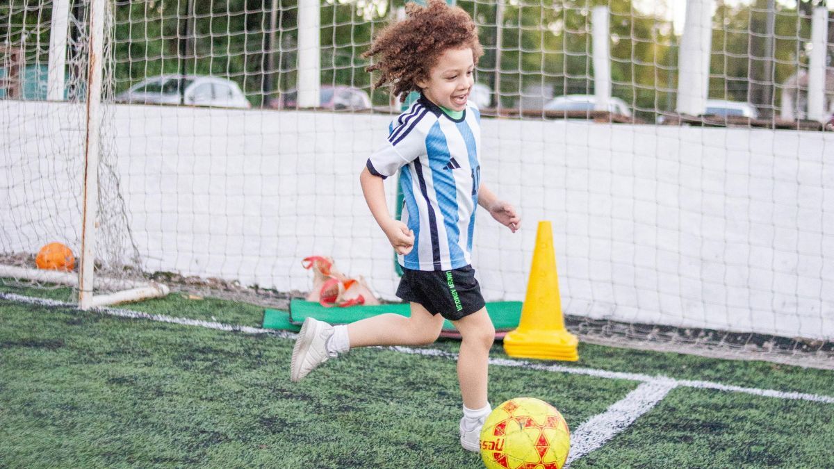 PASIÓN POR EL FÚTBOL Malek nació en Egipto, pero tiene una gran admiración por Messi y Argentina.