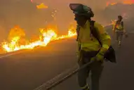 Ascienden a doce los muertos por un incendio forestal en Almería, España