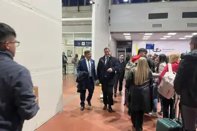 Miguel Acevedo y Lisandro Catalán se encontraron en el aeropuerto