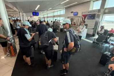 A 8.000 kilómetros de casa: qué extrañan los argentinos que pasan el 9 de Julio siguiendo a la Selección
