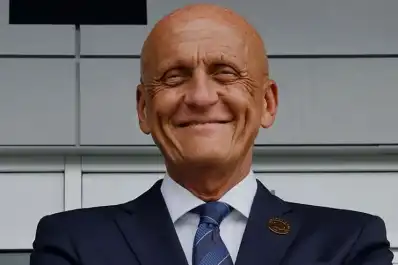 La FIFA respaldó el arbitraje de Argentina-Egipto y Collina explicó las jugadas polémicas