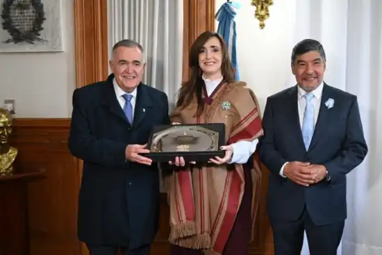 550x367_svaldo-jaldo-recibio-despacho-casa-gobierno-vicepresidenta-nacion-victoria-villarruel-1144782-111018.webp