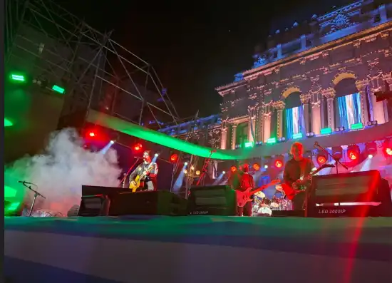 550x397_rock-nacional-beriso-lleno-movimiento-garra-noche-vigilia-mano-particular-estilo-rolando-rolo-sartorio-cuya-voz-marcas-distintivas-1144731-014938.webp