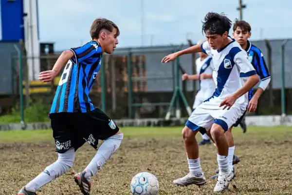 Atlético Tucumán tuvo una jornada positiva ante Juventud Antoniana en el Torneo Regional Juvenil