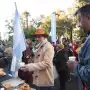 Chocolate caliente, bollitos y espíritu patrio: una multitud disfrutó del tradicional desayuno del 9 de Julio en la plaza Independencia