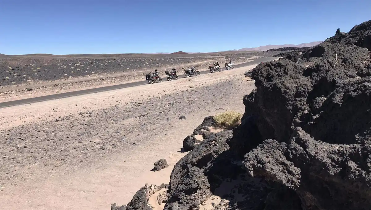 POSTALES. Becker y Blasco solían compartir viajes en grupo junto a otros motociclistas tucumanos con los que recorrieron diferentes rincones del país.