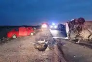 Tragedia en Córdoba: dos muertos tras el choque frontal de un auto contra un micro de fútbol infantil