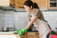 Aumento para niñeras y personal de limpieza: cuánto cobrarán en julio y agosto