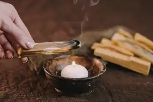 Rituales, cábalas y Mundial: ¿aumentó la venta de palo santo en Tucumán para alentar a la Selección?