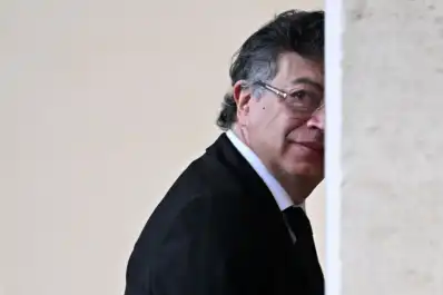 Colombia: Petro le promete a Lula que habrá una transición pacífica
