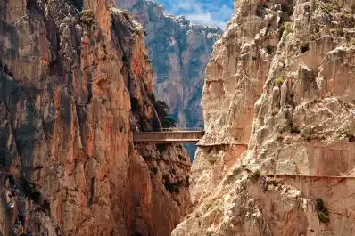 Dónde queda el Caminito del Rey, el trekking que pasó de ser mortal a un atractivo turístico único