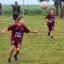 Son de 7 de Abril, ayudan en su granja y sueñan con jugar en River