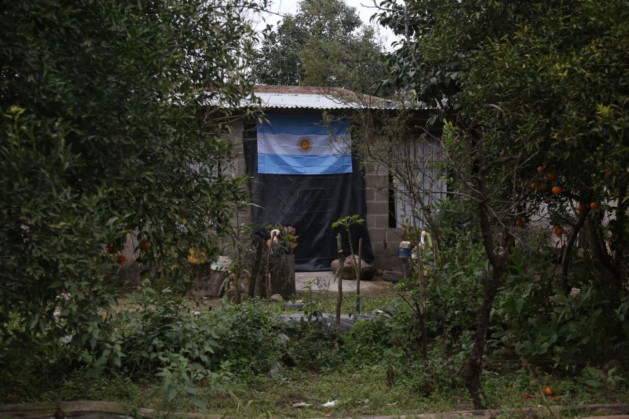 DESEO MUNDIALISTA. Los habitantes del paraje anhelan que el Mundial ponga a su pueblo en el mapa de los políticos tucumanos.