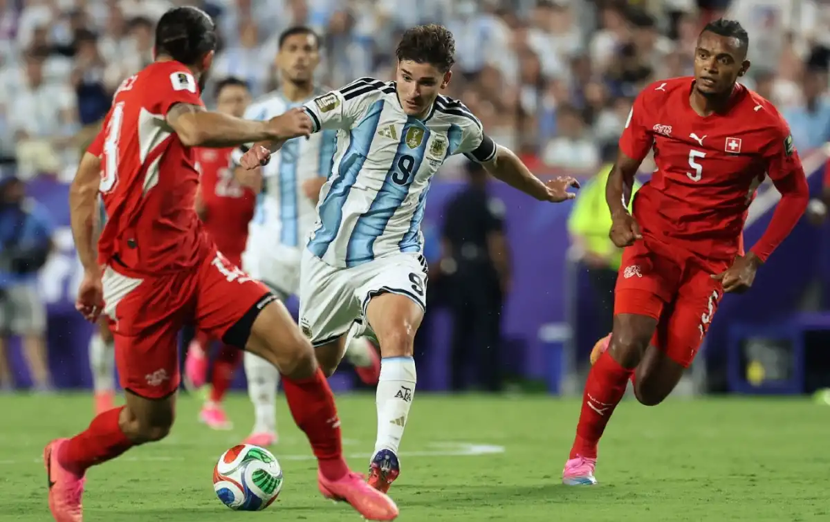 Julián Álvarez tuvo su noche soñada y apareció cuando la Selección más lo necesitaba
