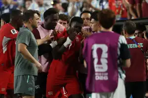 Polémica en el Mundial: por qué el VAR intervino en la expulsión de Embolo en Argentina-Suiza