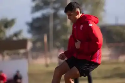 San Martín informó que Mauro Verón no podrá debutar ante Almagro por una demora de la Concacaf