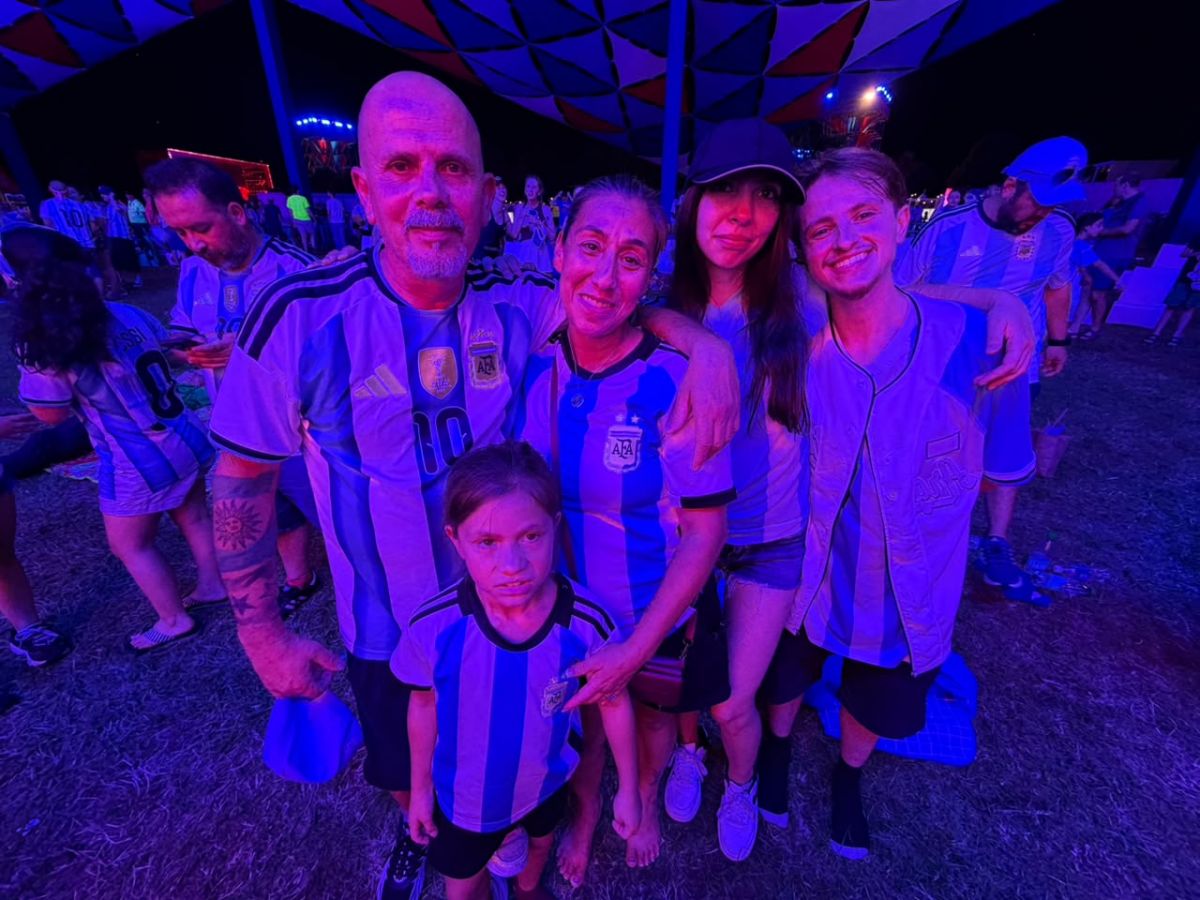 “Celebro los goles contra la injusticia”: Argentina jugó de visitante en el Fan Fest de Kansas City