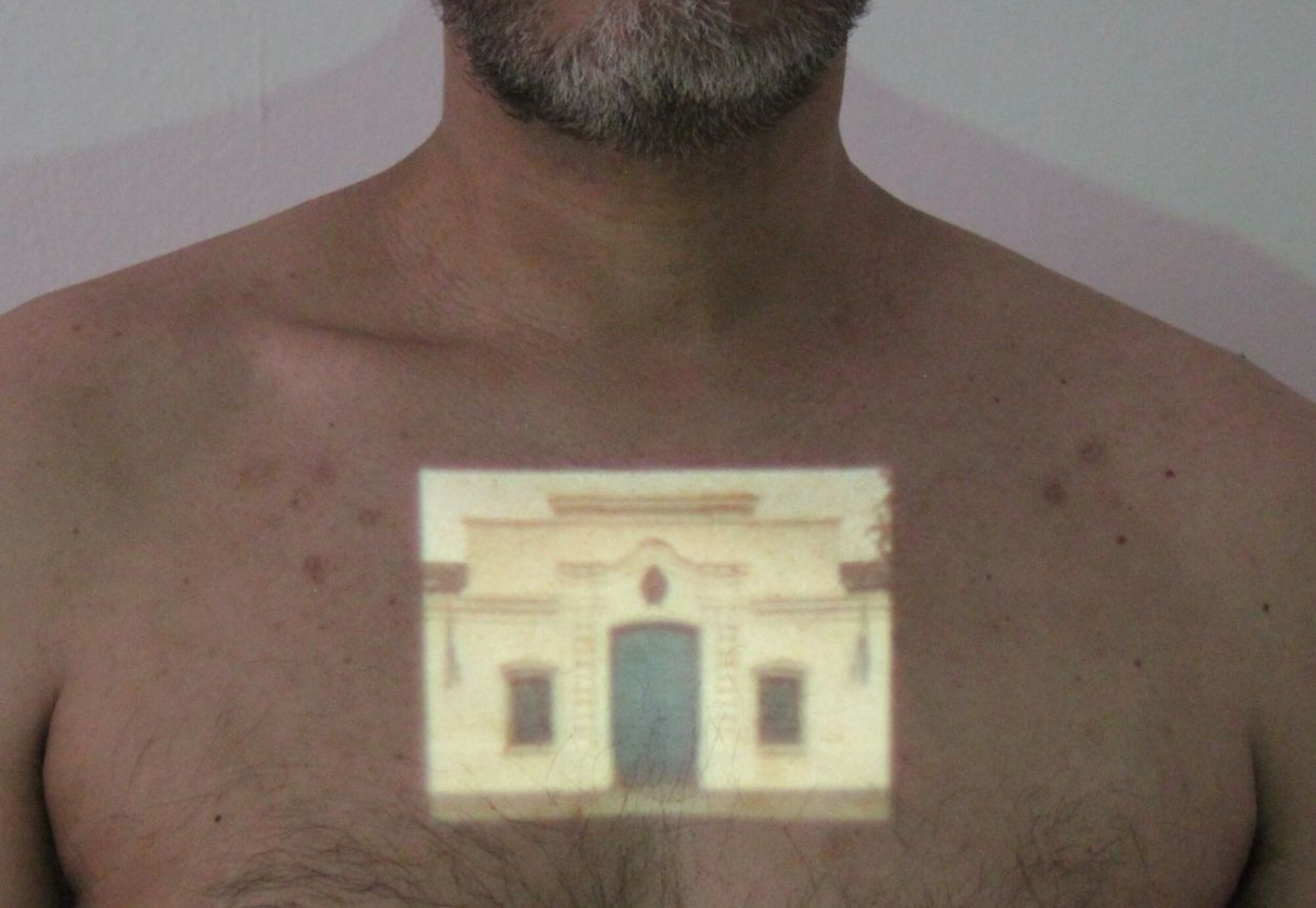 Iniciativa cultural: proyectan la Casa Histórica sobre los cuerpos, 24 años después