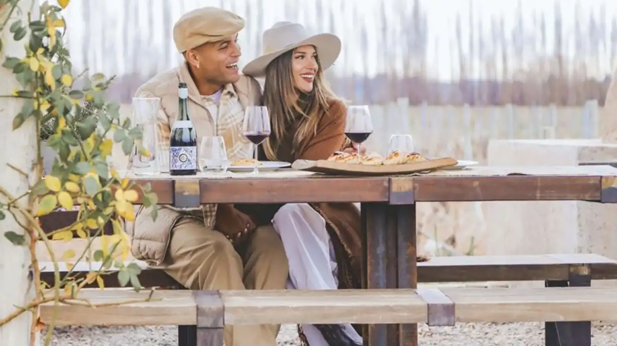 Cómo es Coraje, el restaurante de Agustina Gandolfo y Lautaro Martínez que fusiona sabores argentinos e italianos