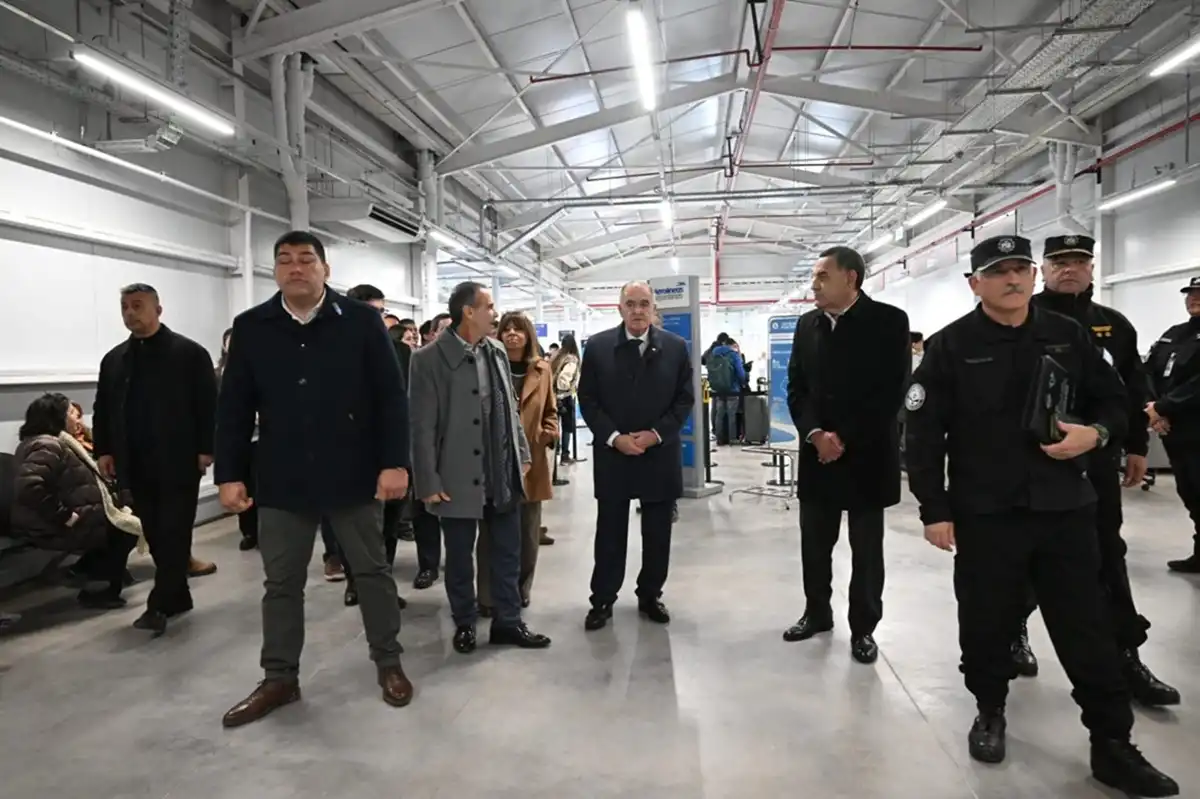 Jaldo habilitó el "Check-In" provisorio del aeropuerto y garantizó la continuidad de los vuelos durante la remodelación