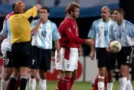 La mística de la camiseta suplente: por qué jugar de azul contra Inglaterra siempre tiene una carga dramática especial