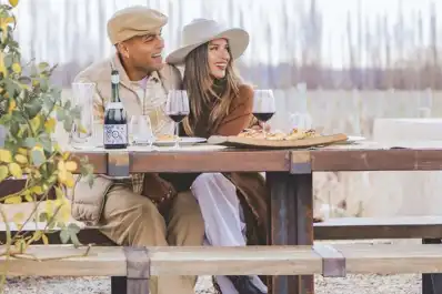 Cómo es Coraje, el restaurante de Agustina Gandolfo y Lautaro Martínez que fusiona sabores argentinos e italianos
