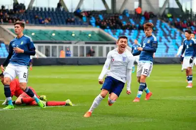 El amistoso olvidado en el que Beccacece dirigió a Julián Álvarez, Almada y Medina contra Inglaterra