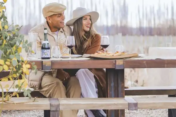 Cómo es Coraje, el restaurante de Agustina Gandolfo y Lautaro Martínez que fusiona sabores argentinos e italianos