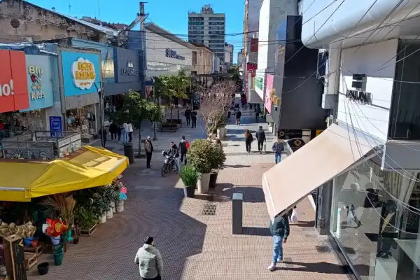 Argentina vs. Inglaterra: la recomendación de la FET para los comercios tucumanos este miércoles