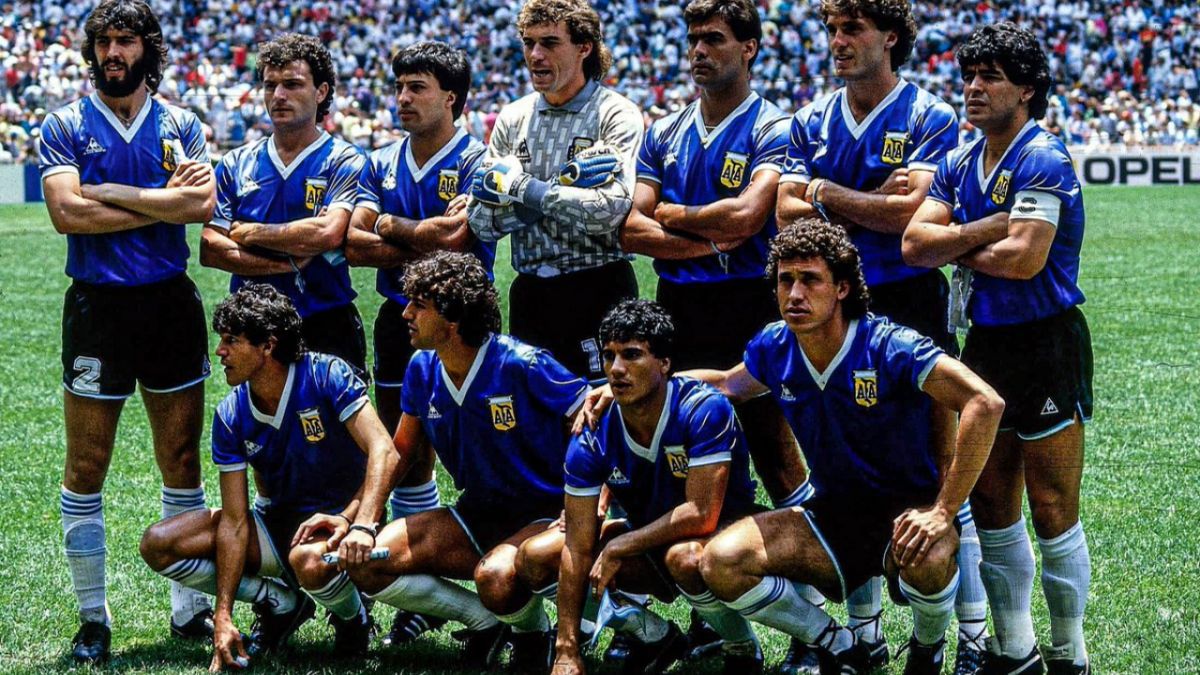 La mística de la camiseta suplente: por qué jugar de azul contra Inglaterra siempre tiene una carga dramática especial