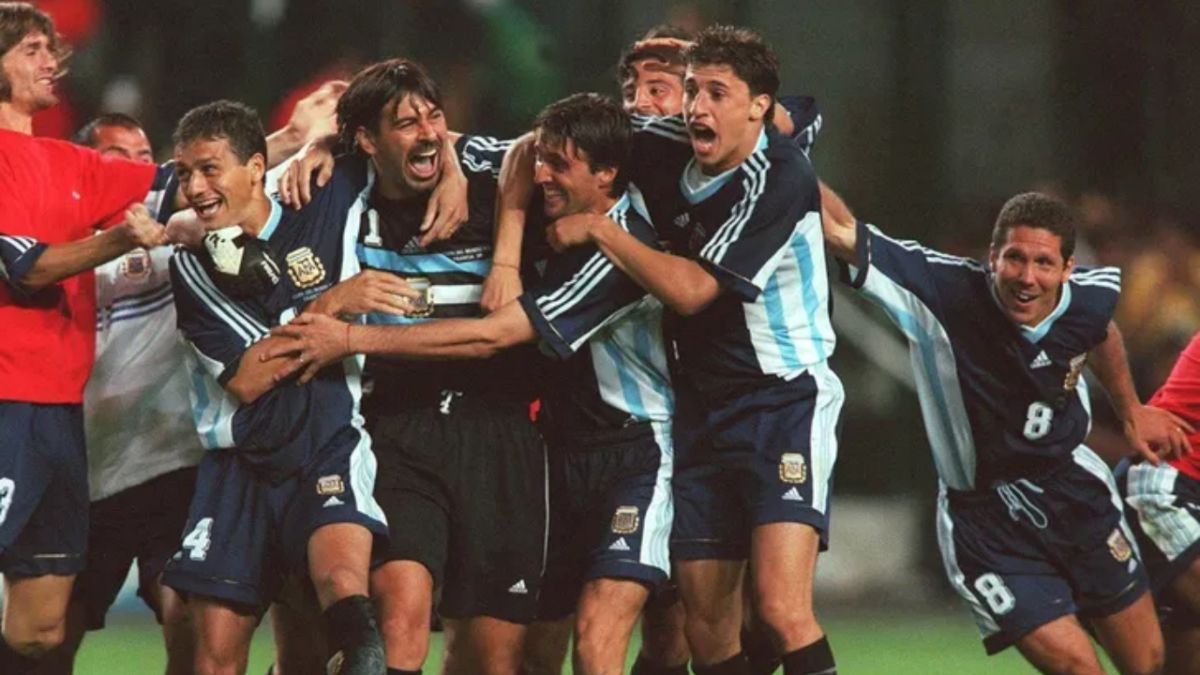 La mística de la camiseta suplente: por qué jugar de azul contra Inglaterra siempre tiene una carga dramática especial