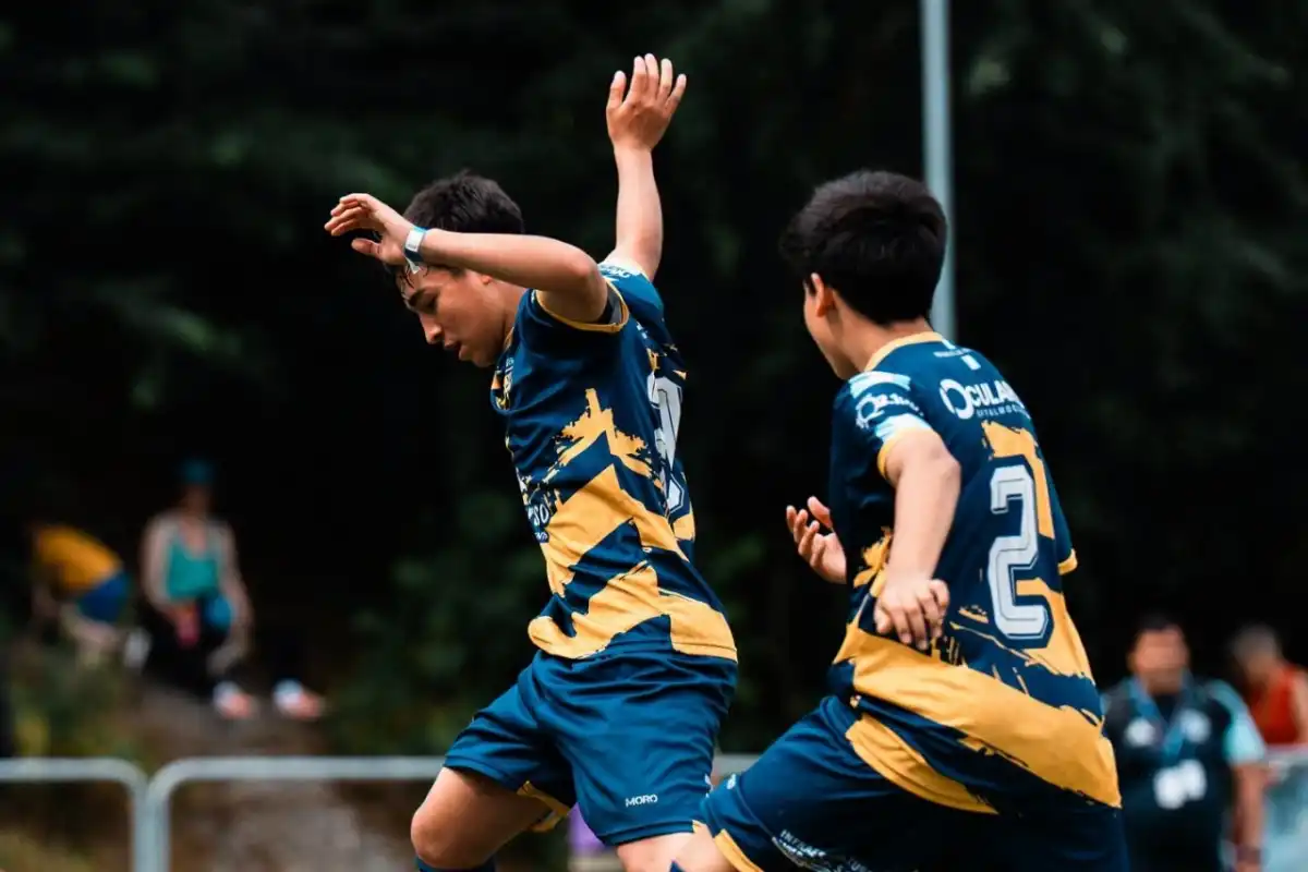 La previa de la semifinal se jugó en Suecia: CEF 18 venció a Inglaterra en la Gothia Cup y es furor