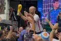 Un periodista inglés se metió en el banderazo argentino: “Vinimos a mostrarles quién va a ser el ganador”