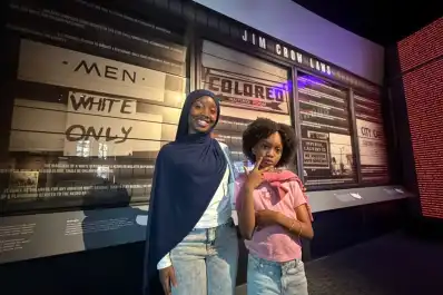 “¿Realmente somos libres?”: la pregunta de una joven en un museo de Atlanta que obliga a mirar de frente la segregación racial